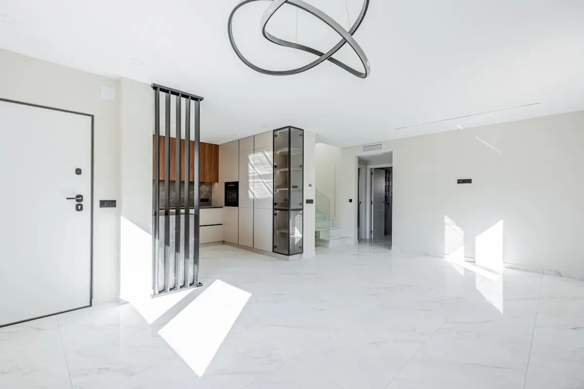 컨시언트 엘레베이트 3BHK｜패밀리 가구 완비 아파트